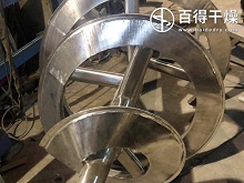 真空单锥干燥机搅拌器的正确选择